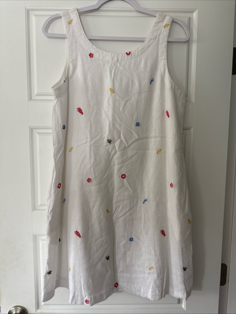 NWT C&C California Linen Dress Sz S White Sleeveless Embroidered Lobsters Shells